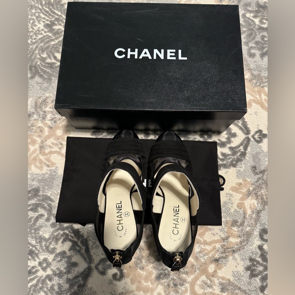 Chanel Suede Mesh Vintage Heels- Brand New! - Picture 5 of 8